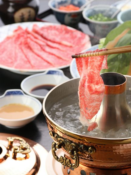 秘伝の胡麻ダレが自慢のしゃぶしゃぶコース