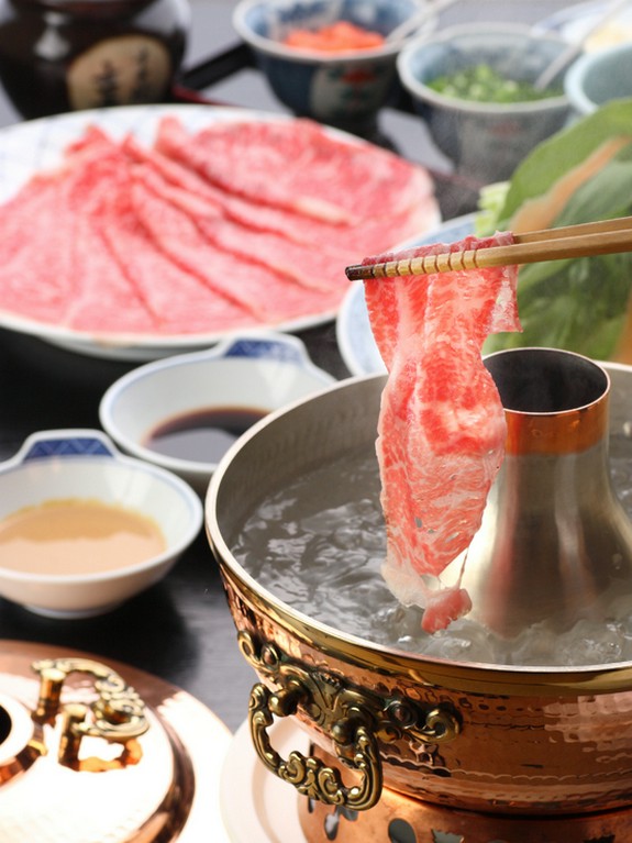 秘伝の胡麻ダレが自慢のしゃぶしゃぶコース