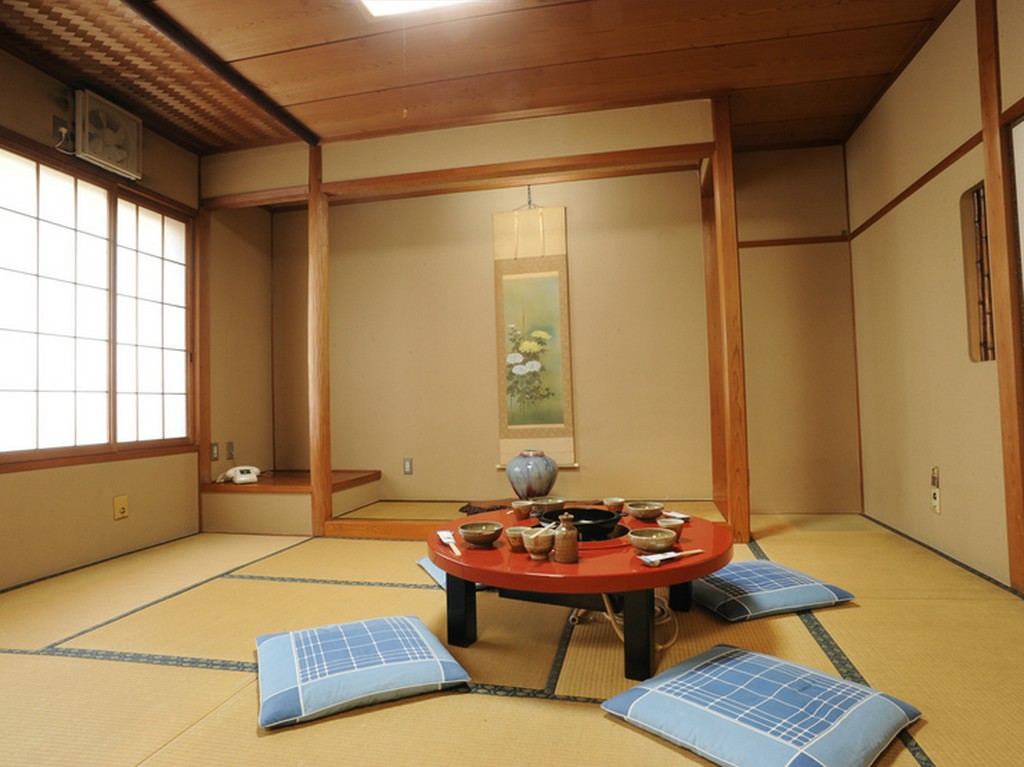 2階のお座敷は完全個室。老舗のおもてなしで満足のゆくひととき