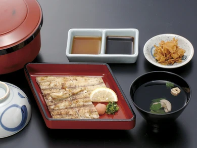 うなぎ特すやき定食