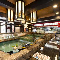 この上ない新鮮な海の幸を味わえる秘訣は「大きないけす」