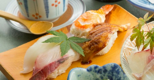 厚切りの刺身とのシャリが絶妙なバランスを楽しめます