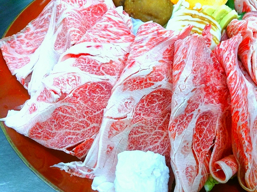 飛騨牛　しゃぶしゃぶ 又は　すきやき