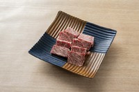 カルビの中で最もヒレに近い部位になります。肉質も特に柔らかい部位です。