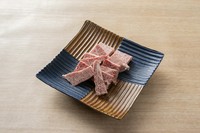 美しい霜降りです。大トロのような感覚で味は濃厚です。