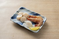 海老　貝柱　いか　の盛り合わせになります。