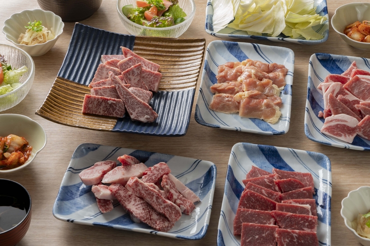 A hearty yakiniku course
