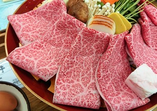 自家製の「しゃぶダレ」や「割り下」で、飛騨牛を更に美味しく