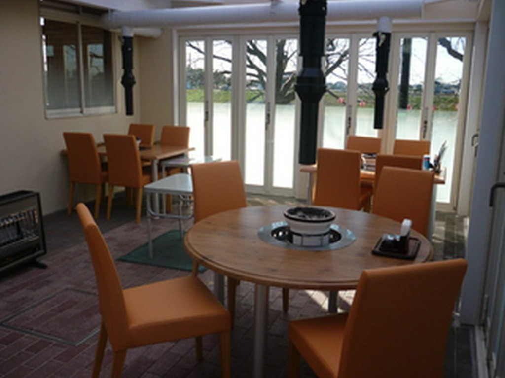 バリアフリーのテラス席です。