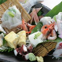 伊勢湾の海の幸を中心とした旬魚の旨みを堪能！　『特上お刺身盛り合わせ　〔活造り付〕』