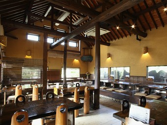 家族連れで楽しく食事ができるくつろぎの店