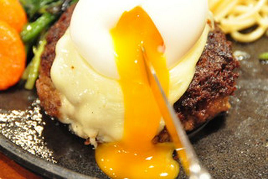 半玉チーズハンバーグ・和風ソース