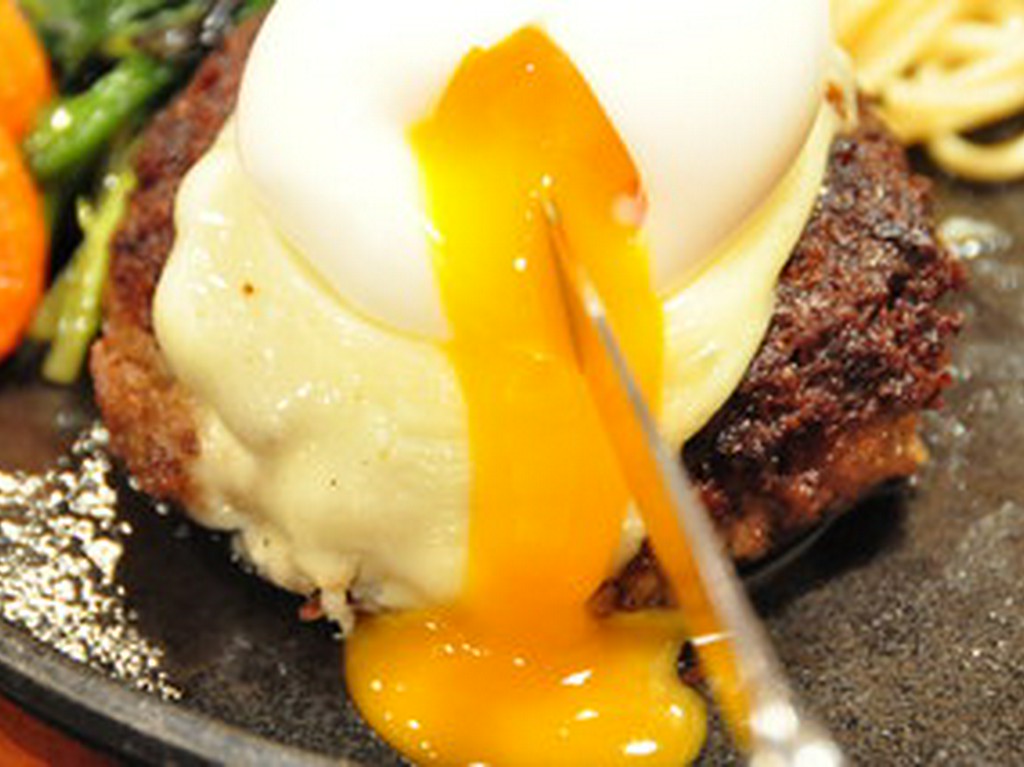 半玉チーズハンバーグ・和風ソース