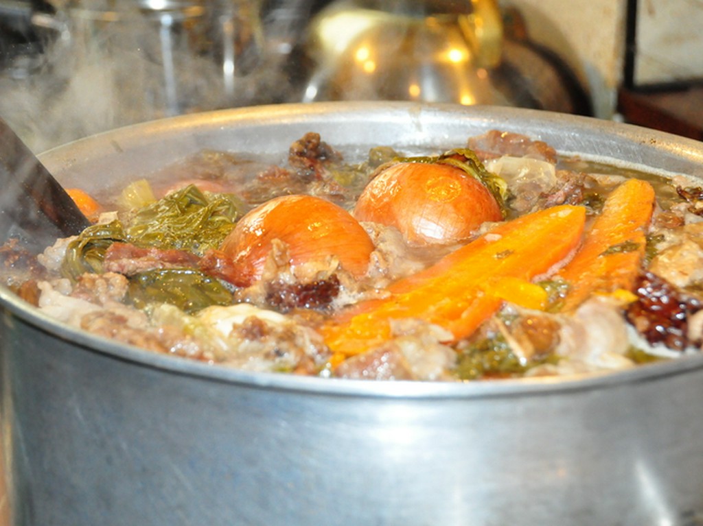 20日間ほど掛けて仕込む香り高いデミグラスソース