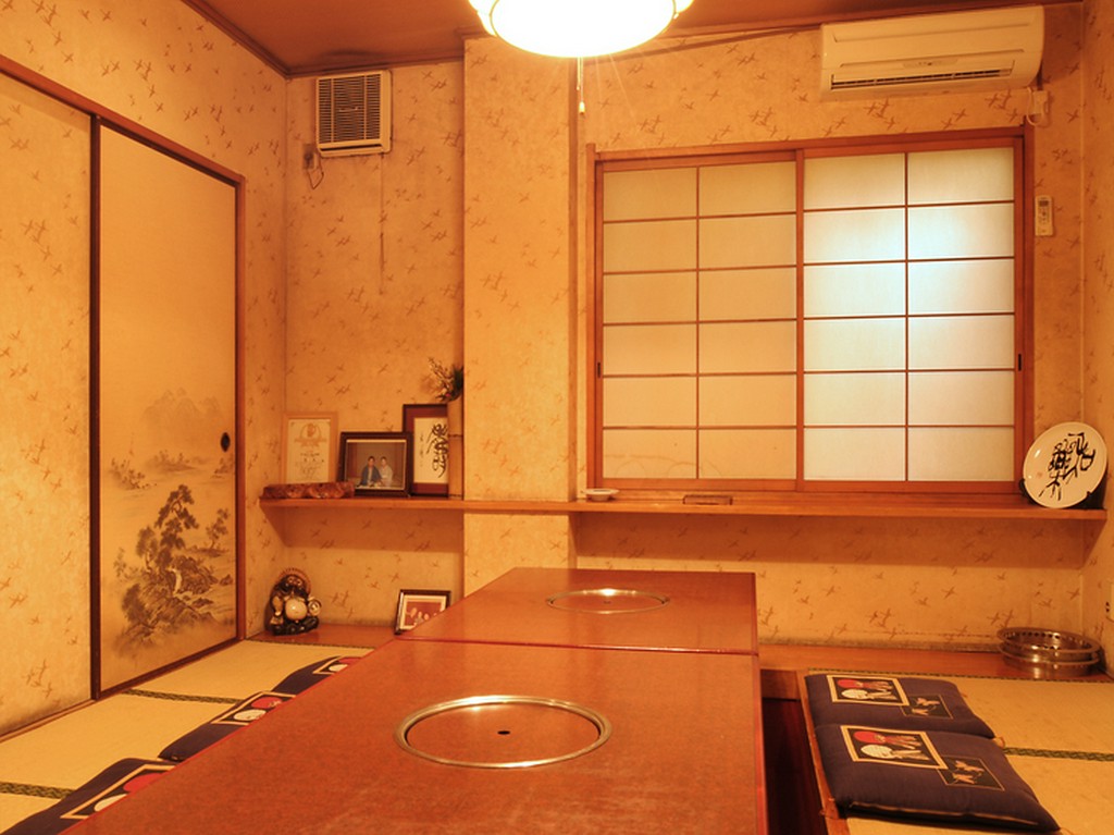 2階には個室もご用意。