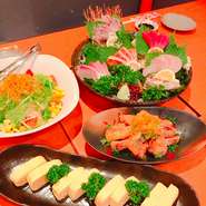お一人様　6000円(税込み)で、飲み放題（120分）付きのおまかせ一品料理コースです。歓送迎会以外の各種ご宴会でもOKです。