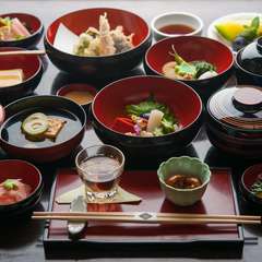 大地や山々の自然の恵みに感謝し、いのちをいただく精進の心