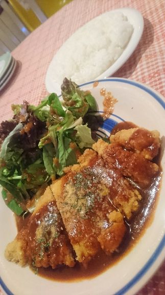 ランチタイムも喫煙可🚬