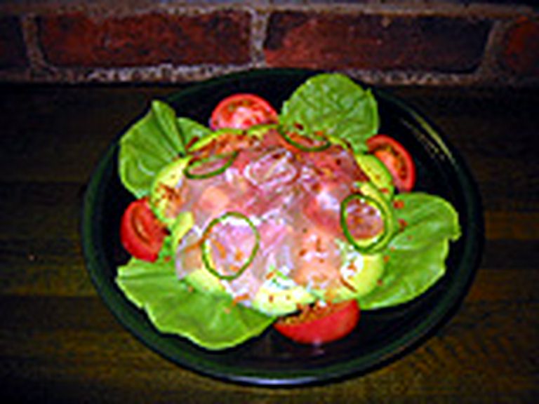 生ハムとアボカドのサラダ