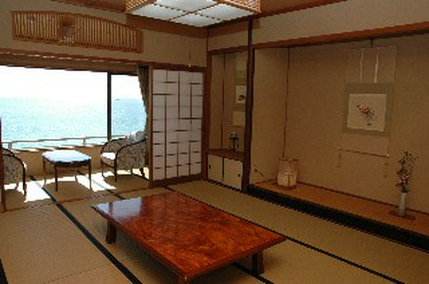 全てのお部屋から海が望めます