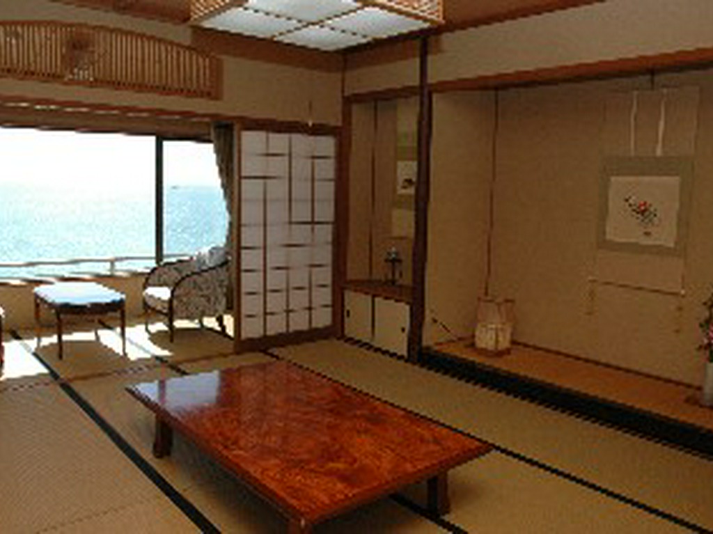 全てのお部屋から海が望めます