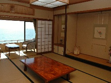 全てのお部屋から海が望めます