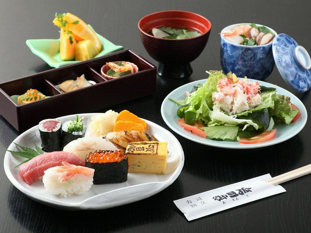 ママ会や熟年会に！　『レディースランチ』はお昼の人気メニュー