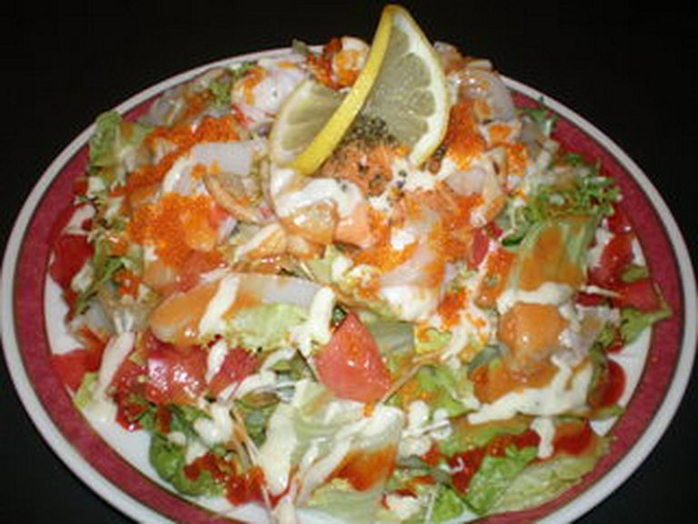 ボリュウム満点名門サラダ