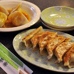 焼きギョーザと四川ゴマだれ餃子