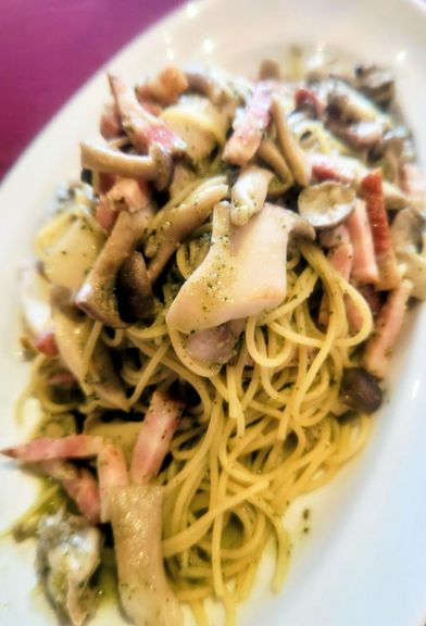 25周年を迎えるねこのしっぽ コースメニュー!
3500円でお肉お魚パスタ出す最強コストパフォーマンス