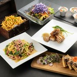 メインは鮮魚のフリットと牛・豚・鳥の盛り合わせと超豪華！満足必至のプレミアムコース！