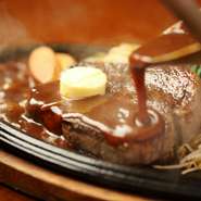 Mサイズ　150g　3,600円
Lサイズ　250g　5,200円
［スープ・サラダ・ライス・エスプレッソコーヒー付き］