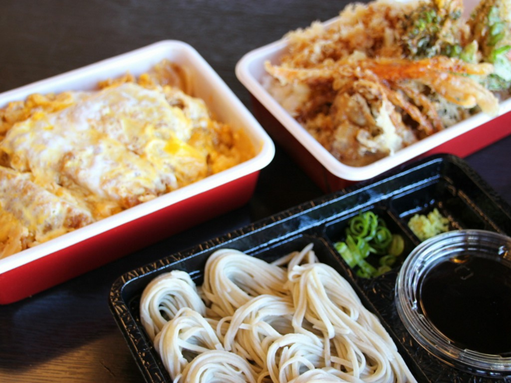 お持ち帰りメニュー承ります