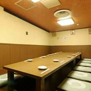 8名迄入れる個室です。
会食や各種宴会にも人気です！
穴場的な存在の居酒屋で宴会はいかがでしょうか？是非お待ちしております♪個室は禁煙です