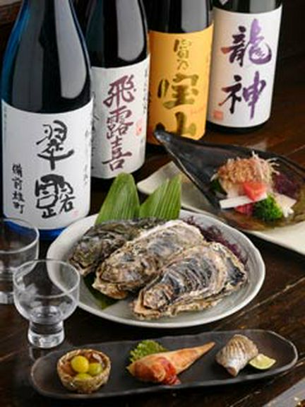 各地の地酒、焼酎も取り揃えております。