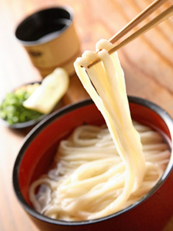 うどん好きにはたまらない！まずは湯うどんから。