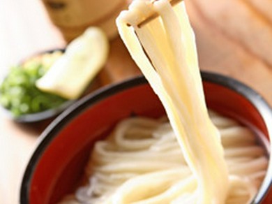 うどん好きにはたまらない！まずは湯うどんから。