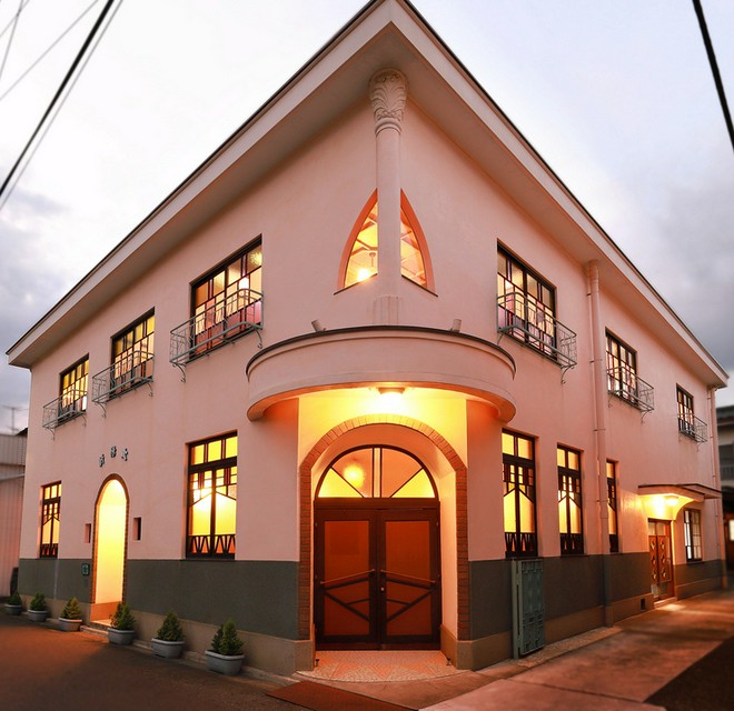 老舗の伝統あり