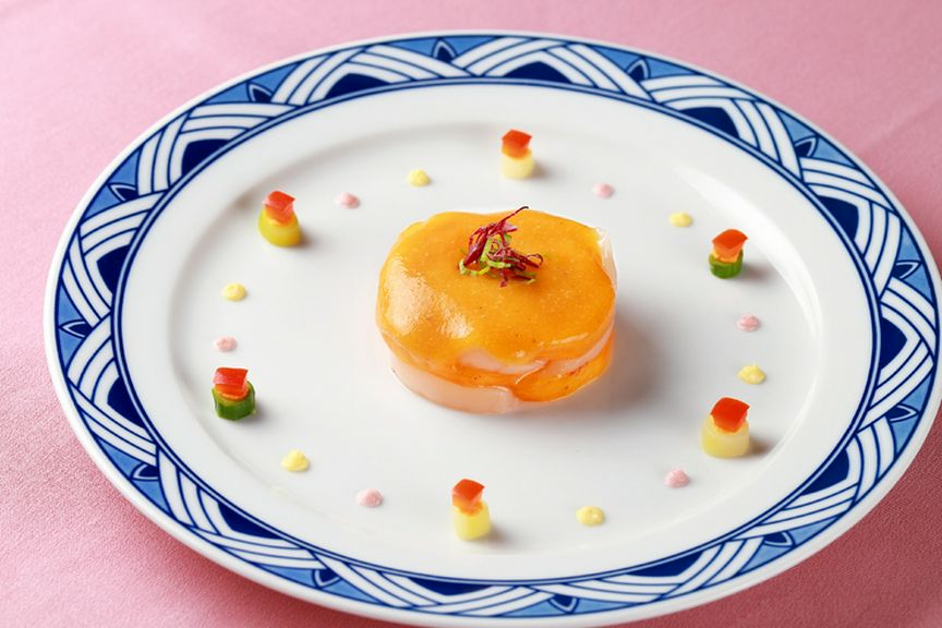 帆立貝のカルパッチョ メロンのシャンパンビネガーソース