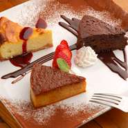 4名様以上でお誕生日パーティーの場合、ホールケーキを1000円でご提供。
コースご注文だと、チョコフォンデュもセットにできます