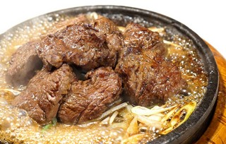 ステーキ＆焼肉・オリジナル料理・デザート2時間食べ放題3350円