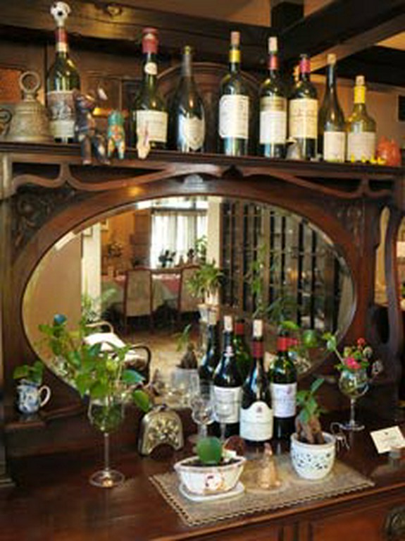 お店に一歩入れば、そこはまるでフランスの郊外のような雰囲気。