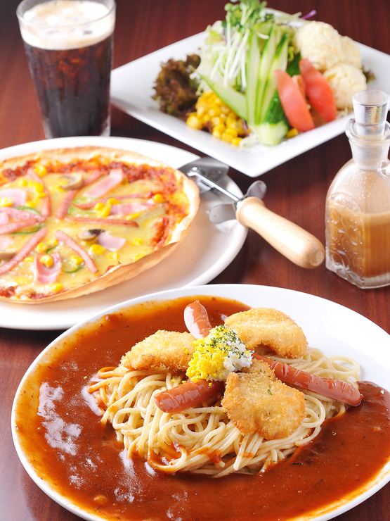 1) Chef's Recommended Dinner Course (2,980 yen for two)