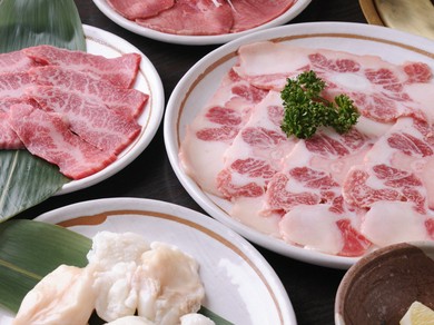 夏季限定の焼肉メニュー、夏の暑さを乗り切るにはやっぱりこれ。