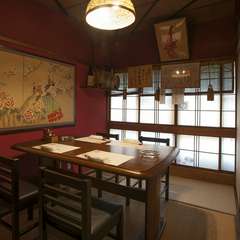 個室のほか、2階には40名までOKの座敷があります