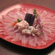 ご注文を頂いてから料理する鮮度抜群の一品です。
一度お試しください。