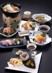 魚介や加賀野菜など北陸の味覚を堪能できる品数の豊富なコースです