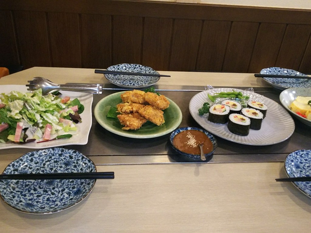 店内メニューが食べ放題のお得なコースをご用意しております！