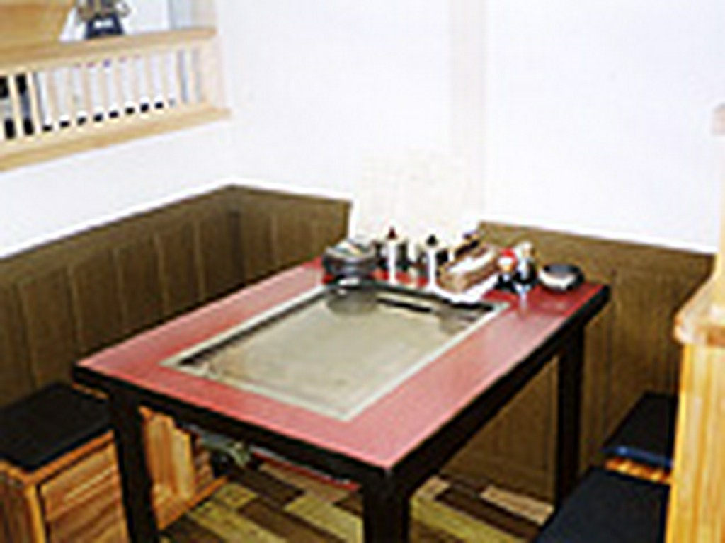 テーブル席も豊富です。