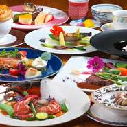 スペシャルディナー（活けオマール海老を楽しめる豪華な大人気のディナーコースです）